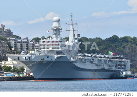 義大利海軍輕型航空母艦加富爾號 117771295