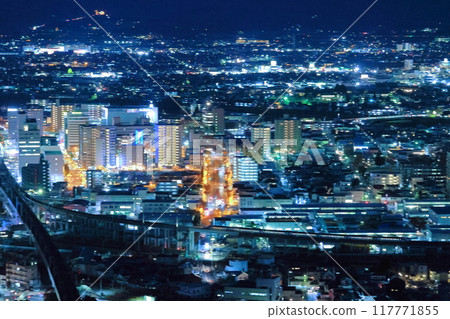 福島站夜景 山形新幹線翼E3系列前往福島站 福島站夜景 山形新幹線翼E3系列前往福島站 117771855