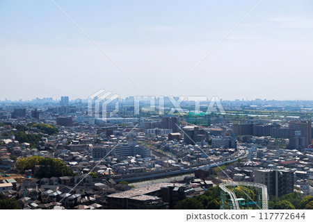 Hirakata city skyline 117772644