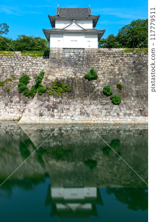 Osaka Castle, view of the first tower on the east side of the south outer moat 117779511