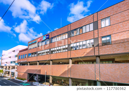 日本橫濱城市景觀八月。相鐵俯瞰二俁川站等 日本橫濱城市景觀八月。相鐵俯瞰二俁川站等 117780362