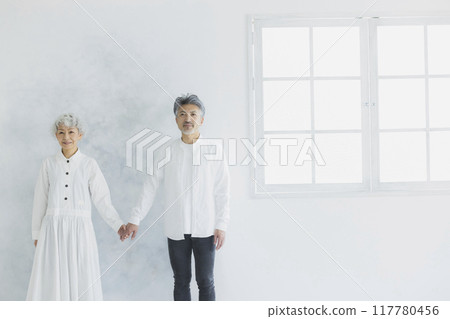 A couple of gray hair 117780456