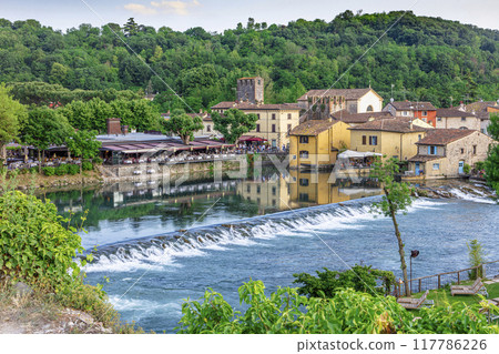 Borghetto sul mincio, italy showing the colorful houses 117786226