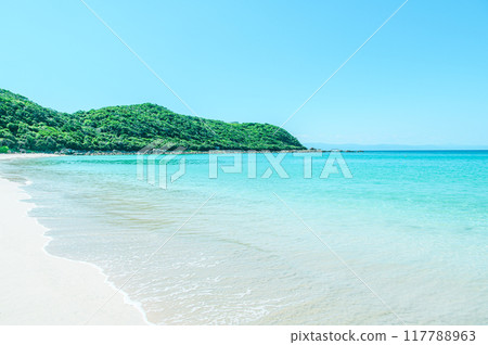 The beautiful blue sea of Tanegashima 117788963
