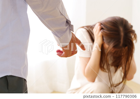 Violent men who chase women 117790306