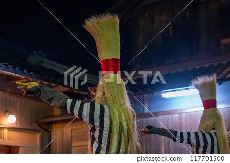 Kanko dance, an Obon festival that has been held in Makae, Watarai-cho, Mie Prefecture since the Edo period 117791500