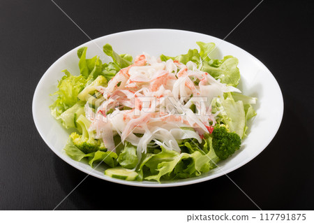 蟹肉魚沙拉 117791875