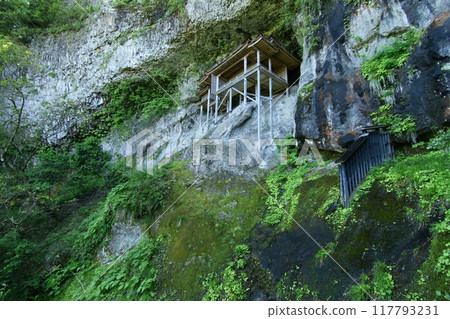 鳥取縣四季漫步 春 三德山 鳥取縣四季漫步 春 三德山 117793231