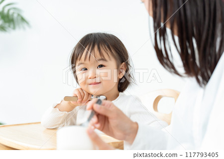 Childcare Meals Parents and children Childcare Meals Parents and children 117793405