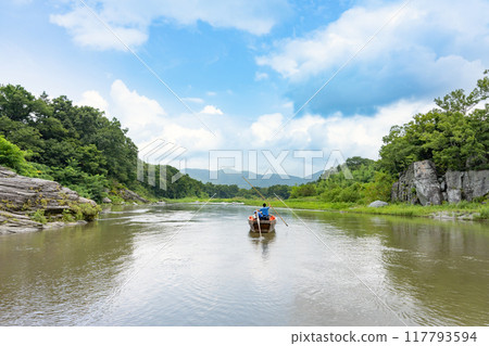 埼玉縣秩父郡長瀞町 長瀞線下坡(漲水時) 埼玉縣秩父郡長瀞町 長瀞線下坡(漲水時) 117793594