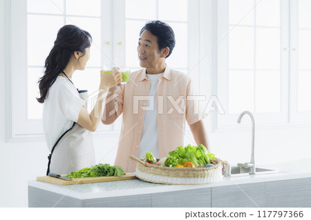 中年男子穿西裝的頭像 117797366