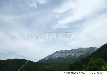 鳥取四季步行春天大山 鳥取四季步行春天大山 117799428