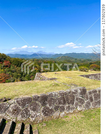 從岡城遺址欣賞秋葉和九重山脈 從岡城遺址欣賞秋葉和九重山脈 117802939