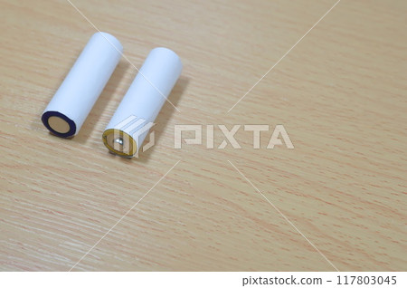簡單的 AA 電池 簡單的 AA 電池 117803045