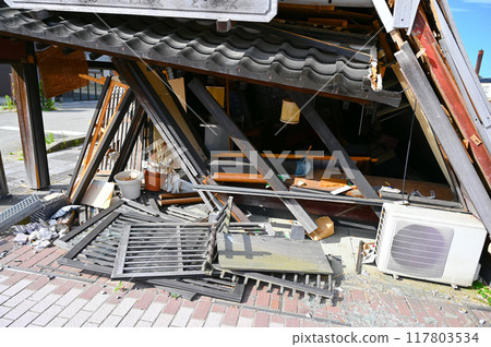 輪島市能登半島地震外地街房屋倒塌 輪島市能登半島地震外地街房屋倒塌 117803534