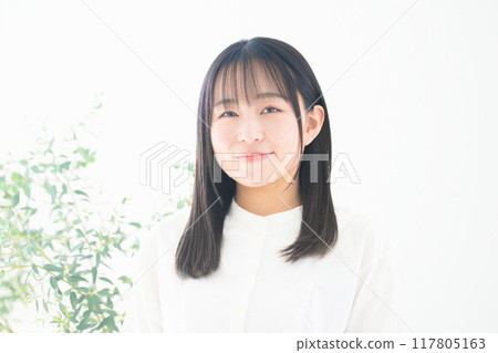 Beauty image of a young Asian (Japanese) woman in her 20s, front 117805163