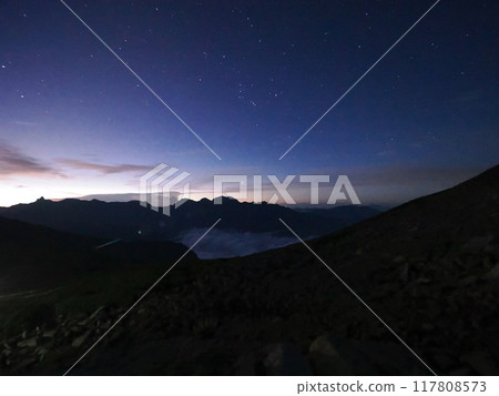 從北阿爾卑斯山笠岳看到的星空 從北阿爾卑斯山笠岳看到的星空 117808573