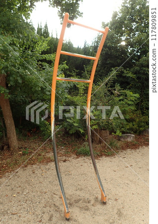 Japanese park health equipment hanging 117809851