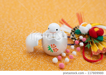 蛇年、賀年卡片材料、破殼而出的銀蛇、新年裝飾品 117809980