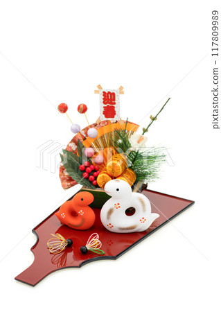 Year of the Snake: New Year's material: Red and white snake and shuttlecock decoration Year of the Snake: New Year's material: Red and white snake and shuttlecock decoration 117809989