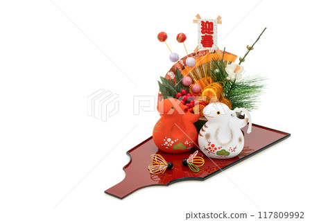 Year of the Snake: New Year's material: Red and white snake and shuttlecock decoration Year of the Snake: New Year's material: Red and white snake and shuttlecock decoration 117809992