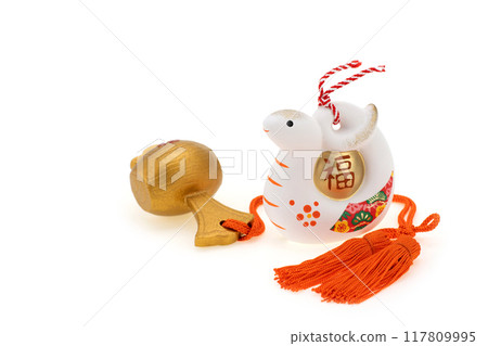 Year of the Snake New Year's material: White snake and magic mallet Year of the Snake New Year's material: White snake and magic mallet 117809995