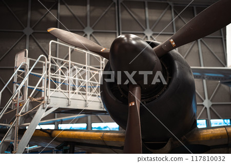 一架飛機 117810032