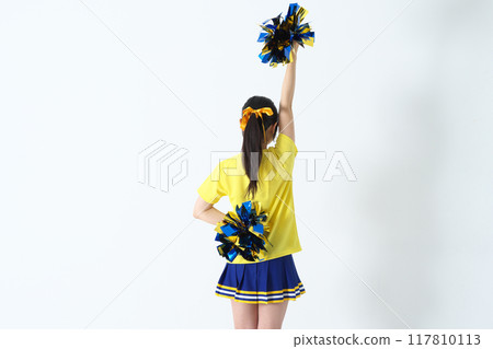 啦啦隊長從後面 117810113