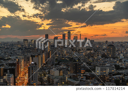 [夜景] 從文京市民中心展望室眺望池袋的建築物[夜景] 117814214