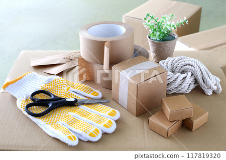 Image of tools for preparing for moving Image of tools for preparing for moving 117819320