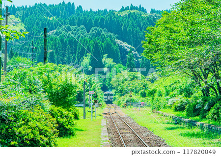 The tracks leading to my hometown 117820049