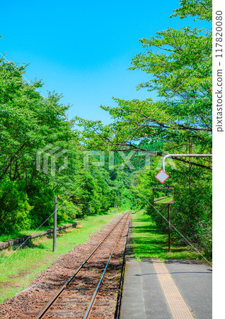 The tracks leading to my hometown 117820080