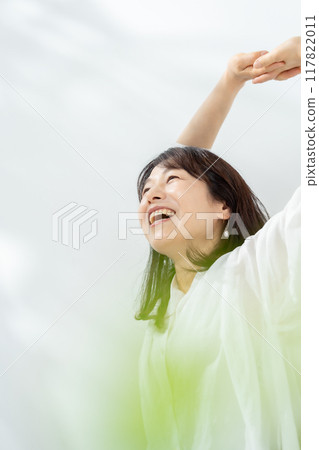 女性美麗陽光成長 117822011