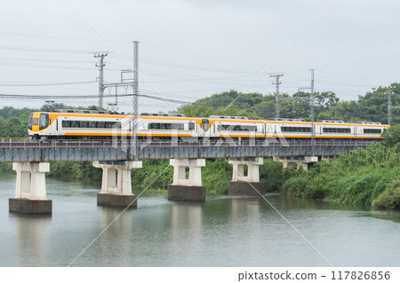 【山田線】雨中穿越櫛田川的特急列車 117826856