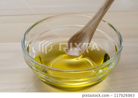 Fresh, delicious and healthy olive oil 117826863