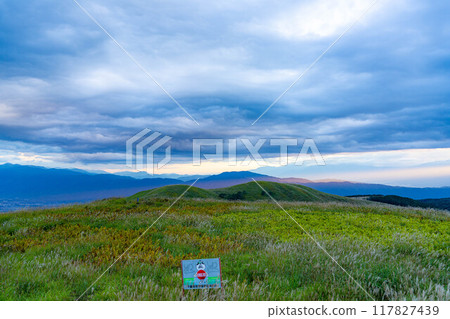 [Angel's Ladder] Angel's Ladder as seen from Kirigamine Plateau [Nagano Prefecture] 117827439