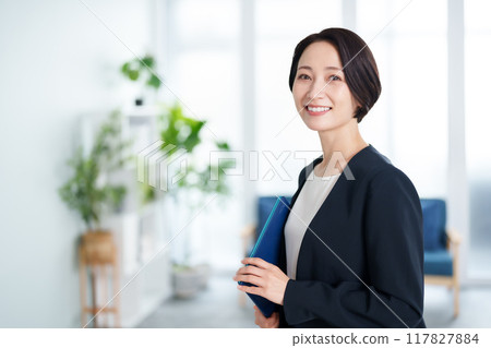 職業女性商業女性肖像 117827884