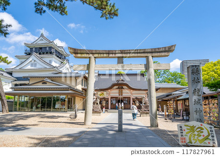 Ryujo Shrine - A power spot where the legend of a golden dragon ascending to heaven appears on the morning of Ieyasu's birth, calling forth clouds and winds above the castle tower. 117827961