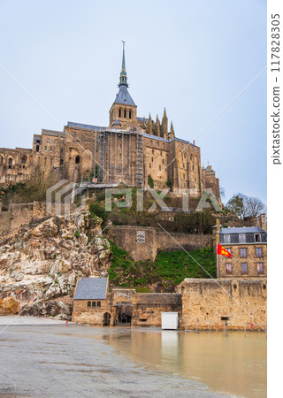 法國聖米歇爾山拉萬斯門（入口門） 117828305