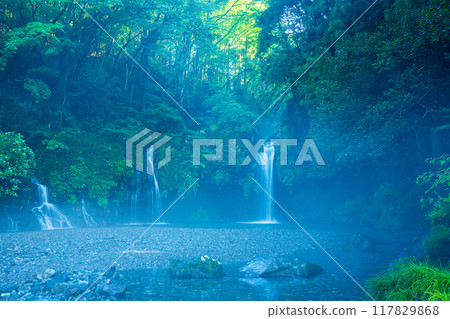 River mist and Jinba Falls River mist and Jinba Falls 117829868