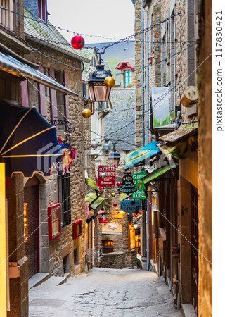 聖米歇爾山:小徑旁的小巷 聖米歇爾山:小徑旁的小巷 117830421