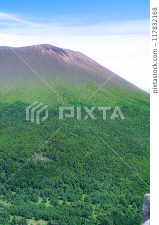 [山素材] 夏天從富美頭上看到的淺間山[長野縣] 117832168
