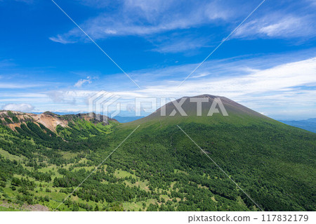 [Mountain material] Mt. Asama seen from Tommy's Head in summer [Nagano Prefecture] 117832179