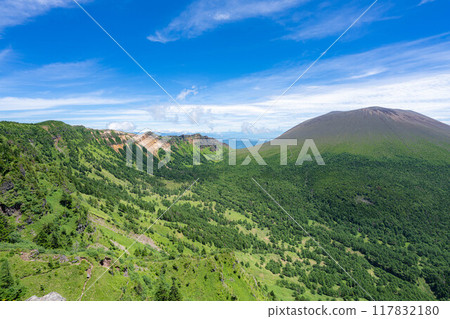 [Mountain material] Mt. Asama seen from Tommy's Head in summer [Nagano Prefecture] 117832180