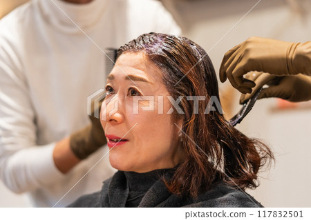 dyeing white hair, female, females 117832501