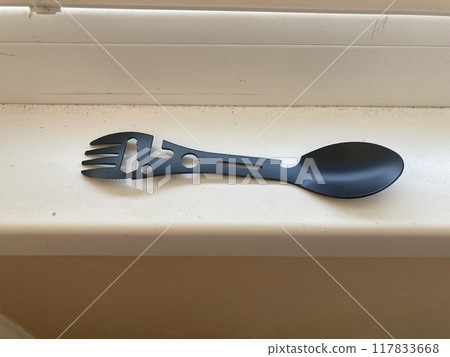 Spoon-fork tool and device for tourism 117833668