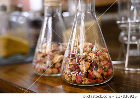 Dried flowers in a glass jar 117836926