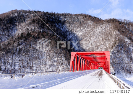 Higashi-Taisetsu Bridge over Higashi-Taisetsu Lake, Shintoku Town, Hokkaido [January] 117840117