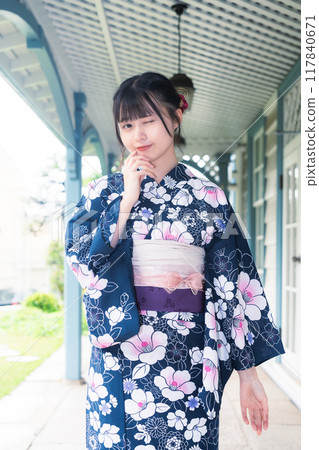 倉敷常春藤浴衣的美麗女孩 倉敷常春藤浴衣的美麗女孩 117840671