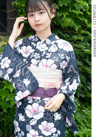 倉敷常春藤浴衣的美麗女孩 倉敷常春藤浴衣的美麗女孩 117840722